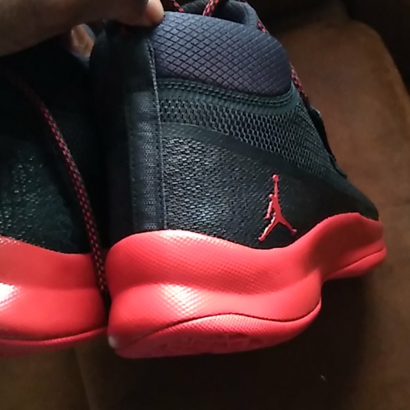 COPY - Men's Jordan shoes (Size 11) - Picture 3 of 4